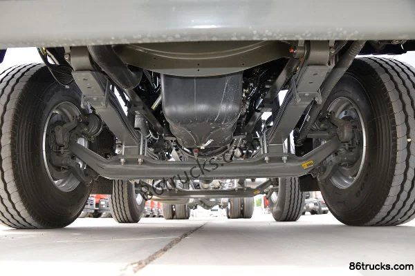 Sinotruk HOWO MAX 460hp 8X4(12 wheels) 9.55m Van Truck (China VI) Chassis (1) | 86Trucks