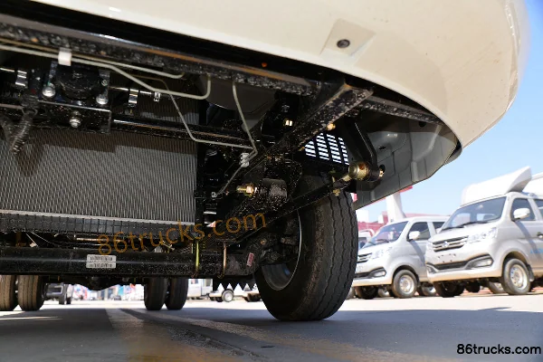 Changan Kuayue Zhe D5 1.8L 133hp 4X2(6 wheels) 3.05m Extended Cab Flatbed Mini Truck Chassis (3) | 86Trucks