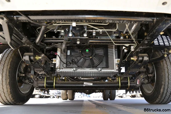 Changan Kuayue D5 PLUS Comfort Edition 1.6L 122hp 4X2(6 wheels) Gasoline 3.64m Single Row Refrigerated Truck Chassis (1) | 86Trucks
