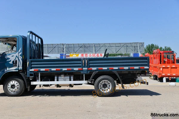 SHACMAN Light Truck Delong K5000 Luxury 160 hp 4X2(6 wheels) 4.18m Single Row Flatbed Light Truck (China VI) Body (2) | 86Trucks