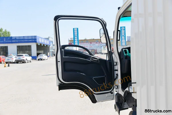 SHACMAN Commercial Vehicle Xuande X9 Lightweight Edition 240 hp 4X2(6 wheels) 6.75m Cab-over Van Cargo Truck (1) | 86Trucks