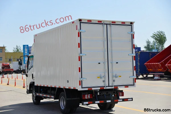 SHACMAN Commercial Vehicle Xuande X9 Lightweight Edition 240 hp 4X2(6 wheels) 6.75m Cab-over Van Cargo Truck Body (3) | 86Trucks