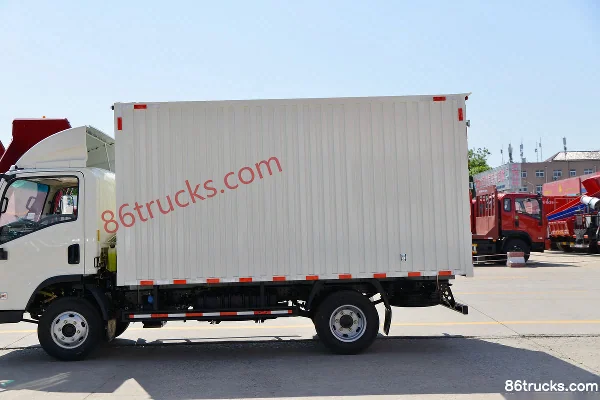 SHACMAN Commercial Vehicle Xuande X9 Lightweight Edition 240 hp 4X2(6 wheels) 6.75m Cab-over Van Cargo Truck Body (2) | 86Trucks