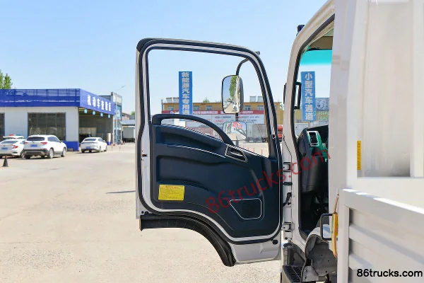 SHACMAN Commercial Vehicle Xuande X9 Logistics Edition 125 hp 4X2(6 wheels) 4.18m single-row flatbed light truck Cab (1) | 86Trucks