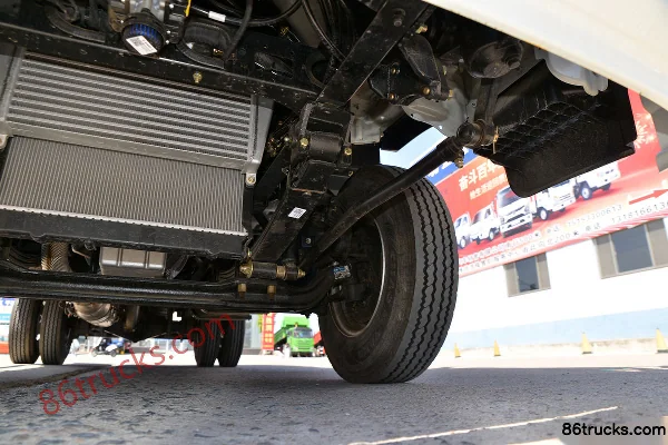 SHACMAN Commercial Vehicle XuanDe X9 version standard 143 ch 4X2(6 roues) camion léger plateau à ridelles monoplace 4,15 m Châssis (3) | 86T