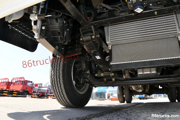 SHACMAN Commercial Vehicle XuanDe X9 version standard 143 ch 4X2(6 roues) camion léger plateau à ridelles monoplace 4,15 m Châssis (2) | 86T