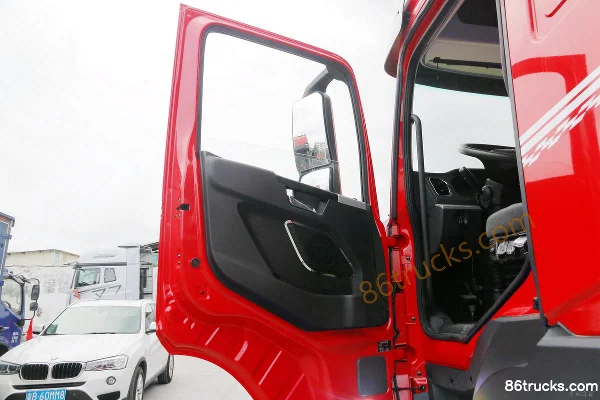 Dongfeng HV7 530 hp 6X4(10 wheels) LNG tractor truck (hydraulic retarder) Cab (1) | 86Trucks
