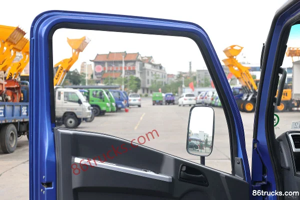 Sinotruk Xianfeng 137 hp 4X2(6 wheels) 3.1 m dump truck Cab (2) | 86Trucks