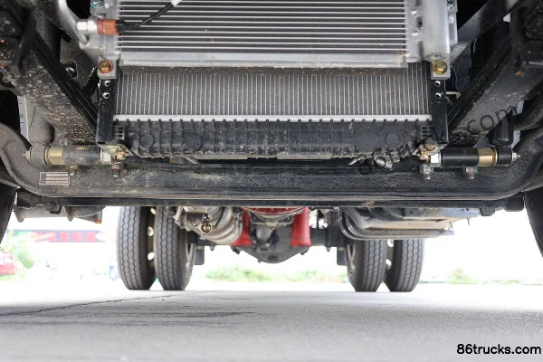Sinotruk Xianfeng 137 hp 4X2(6 wheels) 3.1 m dump truck Chassis (2) | 86Trucks