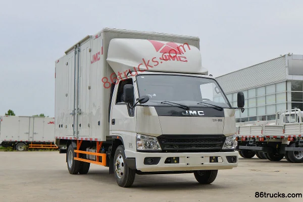 JMC Shunda Wide Body 143hp 4X2(6 wheels) 4.2m single-row van light truck (China VI) Exterior