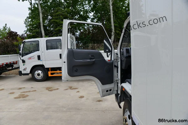 JMC Shunda Wide Body 122 hp 4X2(6 wheels) 4.2m single-row box truck (air brake) (China VI) Cab (1) | 86Trucks