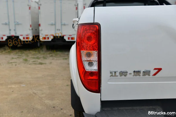 JMC Yuhu 7 2022 Shuxiang 2.0T Diesel 141hp 2WD Manual Long Wheelbase Double Row Pickup Official Photos (1) | 86Trucks