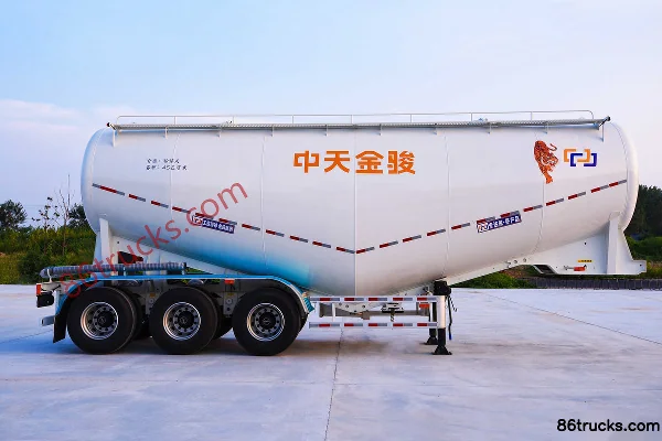 Xinjinjun 45 Cubic Meter Medium Density Powder Material Transport Semi-Trailer Exterior (2) | 86Trucks