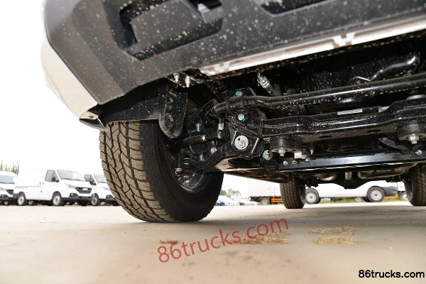 JMC Yuhu 7 2020 2.0T Diesel 142 hp Automatic 4WD Standard Wheelbase Double Row Pickup Body (2) | 86Trucks