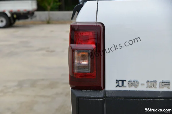 JMC Yuhu 7 2020 2.0T Diesel 142 hp Automatic 4WD Standard Wheelbase Double Row Pickup Official Photos (3) | 86Trucks