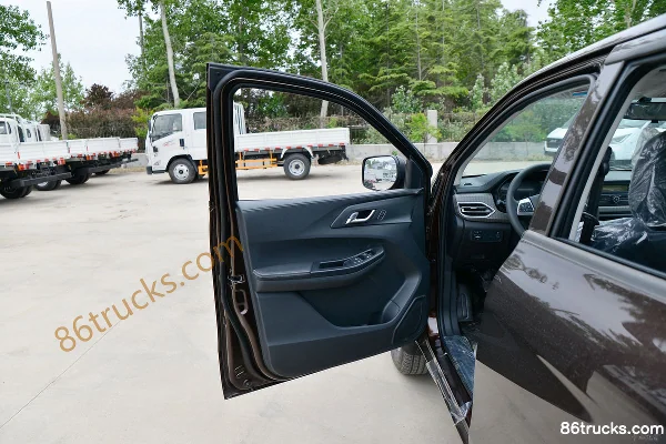 JMC New Baodian 2022 Comfort Edition 2.5T Diesel 140 hp Manual 2WD Long Wheelbase Double Cab Pickup (China VI) Chassis (1) | 86Trucks