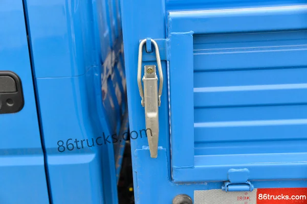JMC Shunda châssis étroit 122 ch 4X2(6 roues) camion léger à plateaux 3,265 m cabine double (frein hydraulique) (China VI) Carrosserie (3)