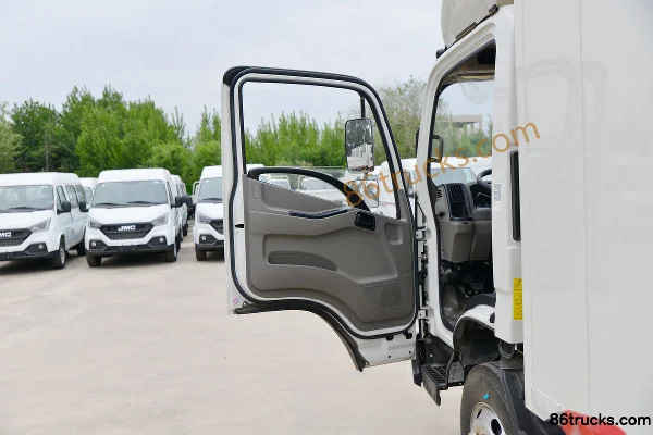 JMC Kaiyun 143 hp 4X2(6 wheels) 4.2 m single-row van light truck (China VI) (air brake) Cab (1) | 86Trucks