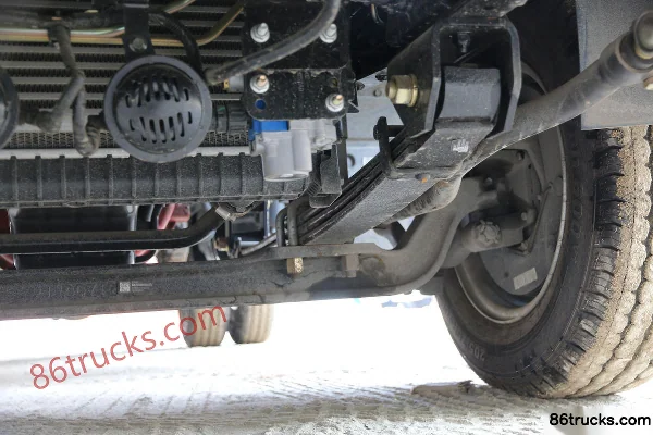 Foton Ollin Jieyun Classic Edition 132hp 4X2(6 wheels) 4.14m single-row van light truck Chassis (3) | 86Trucks