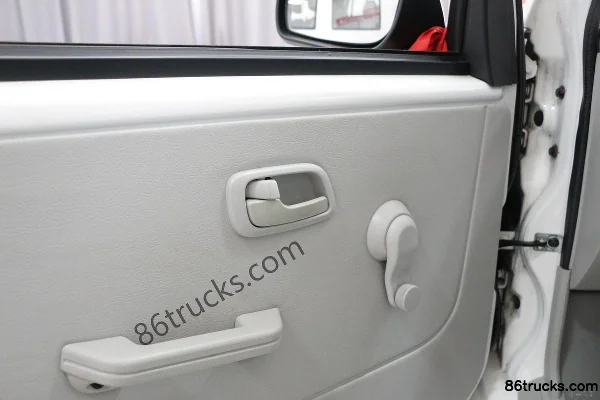 Jinbei New Haishi X30L 2021 Wealth Edition 102 hp 1.5L 5-Seat Panel Van Cab (3) | 86Trucks