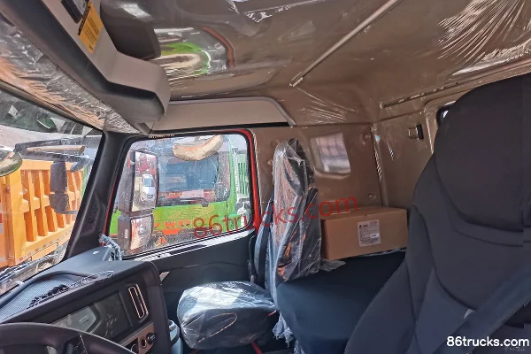 Sinotruk HOWO TH7 Flagship Edition 460hp 8X4(12 wheels) 6.8m Dump Truck (China VI) Cab (3) | 86Trucks