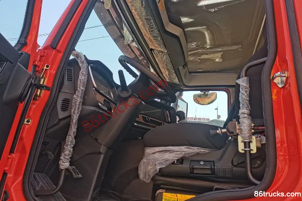 Sinotruk HOWO TH7 Flagship Edition 460hp 8X4(12 wheels) 6.8m Dump Truck (China VI) Cab (1) | 86Trucks