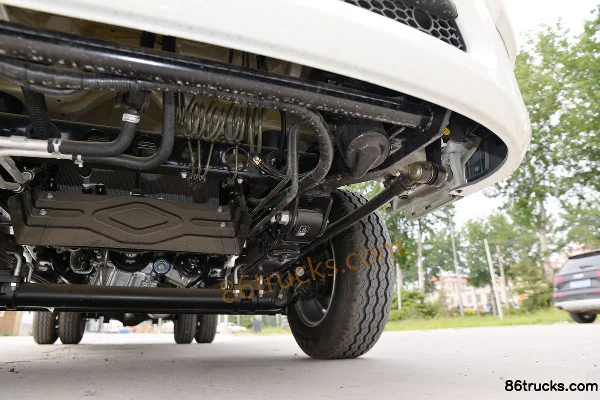 Foton Xiangling M2 1.5L 122hp 4X2(6 wheels) 3.7m Refrigerated Truck (Hongxingda Brand) Chassis (3) | 86Trucks