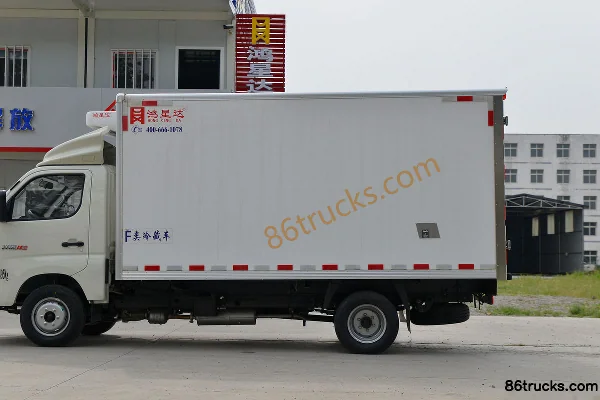 Foton Xiangling M2 1.5L 122hp 4X2(6 wheels) 3.7m Refrigerated Truck (Hongxingda Brand) Body (2) | 86Trucks