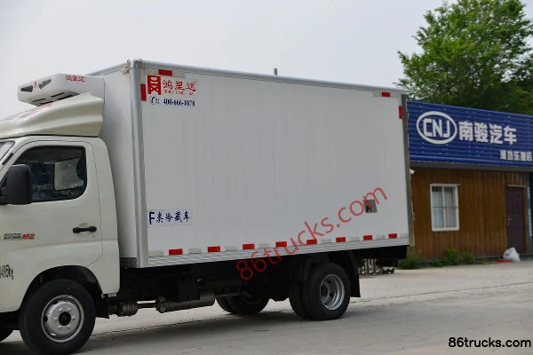 Foton Xiangling M2 1.5L 122hp 4X2(6 wheels) 3.7m Refrigerated Truck (Hongxingda Brand) Body (1) | 86Trucks