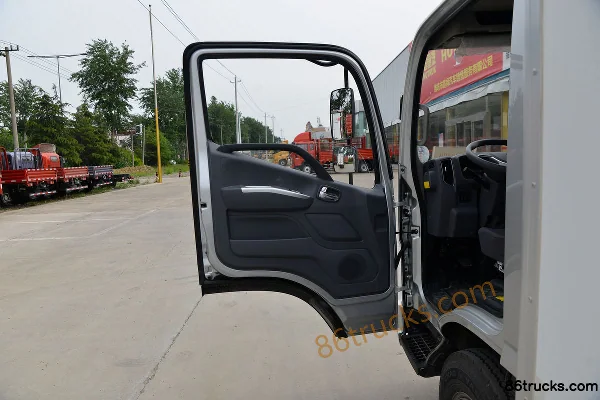 Foton Aoling Suyun 150 ch 4X2(6 roues) 4,08 m camion frigorifique Cabine (1) | 86Trucks