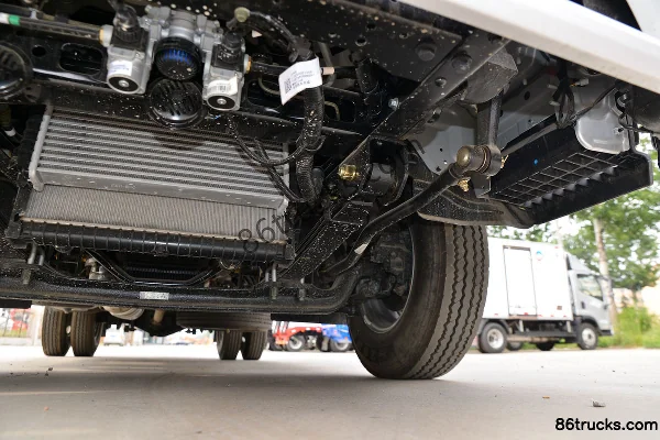 Foton Aoling Suyun 150 ch 4X2(6 roues) 4,08 m camion frigorifique Châssis (3) | 86Trucks