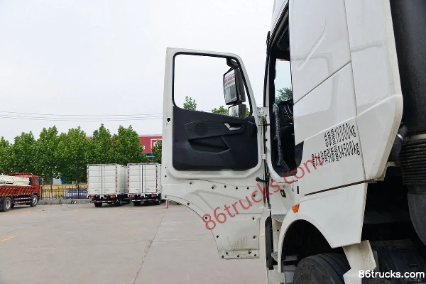 Sinotruk HOWO TH7 Heavy Truck 510 hp 4X2(6 wheels) tractor truck (China VI) Cab (1) | 86Trucks