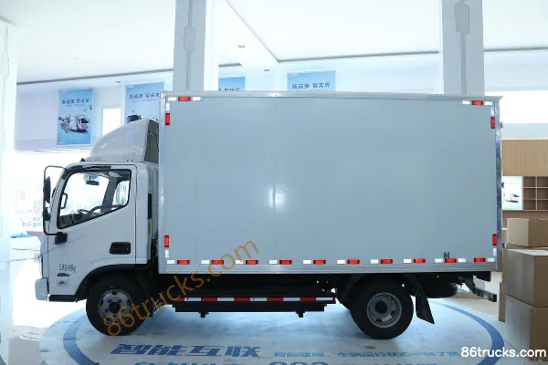 Foton Aumark EV Blue 4.5T 4.14m Single Row Pure Electric Box Light Truck 104.7kWh 4X2(6 wheels) Exterior (3) | 86Trucks
