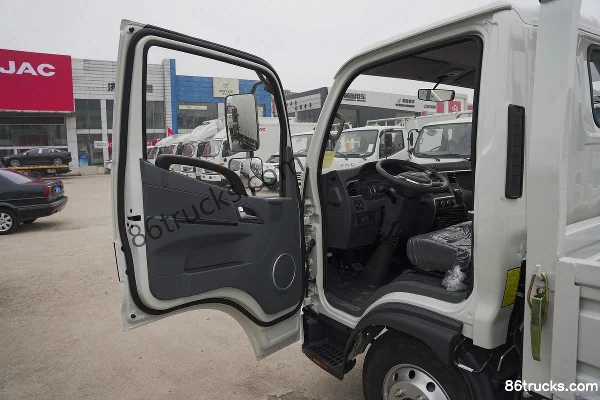 JAC Junling V5 Underground Garage Edition 150hp 4X2(6 wheels) 4.22m Single Row Flatbed Light Truck Cab (1) | 86Trucks
