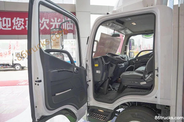 Foton Golden Aoling 158 hp 4X2(6 wheels) 4.14m Single Row Van Light Truck (China VI) Cab (1) | 86Trucks