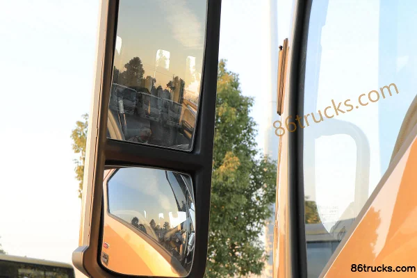 JAC Dewos T9 220hp 4X2(6 wheels) 6.8m Semi-row Livestock Cargo Truck (China VI) Cab (1) | 86Trucks