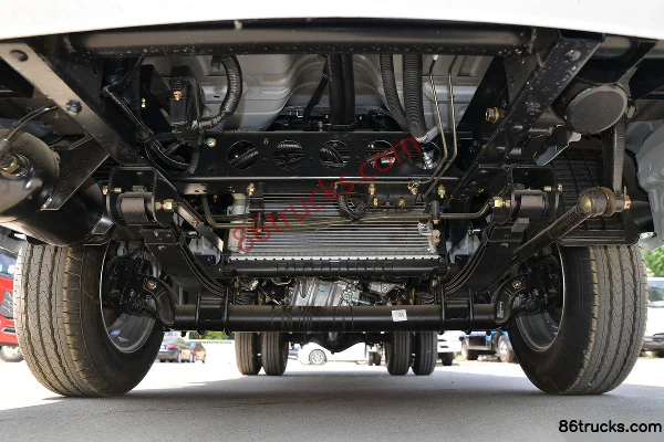 Dongfeng T5 2025 Model 1.6L Gasoline 122hp 4X2(6 wheels) 5-Speed 4.03m Flatbed Mini Truck Chassis (1) | 86Trucks