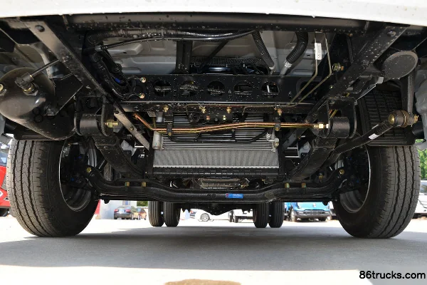Dongfeng T6 2.0L 122 hp 4X2(6 wheels) 4.05m Single Row Van Light Truck (China VI) Chassis (1) | 86Trucks