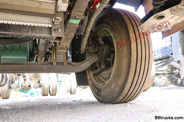 FAW Jiefang J6L camion moyen gamme supérieure 260 ch 4X2(6 roues) 6,75 m camion porteur à grille (China VI) Châssis (3) | 86Trucks