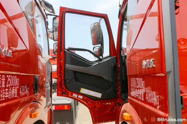 FAW Jiefang New J6P Heavy Truck Value Edition 460 hp 6X4(10 wheels) Tractor Truck (China VI) Cab (1) | 86Trucks