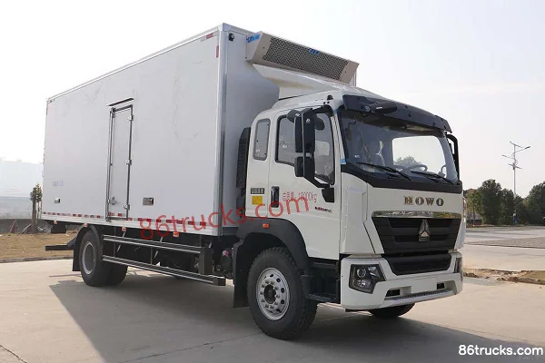Huatong Huatong Sinotruk chassis Refrigerated Truck