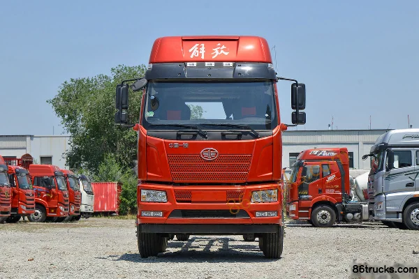 FAW Jiefang J6L Medium Truck Zhihui Edition 240hp 6X2(8 wheels) 7.7m Grating Cargo Truck Exterior (2) | 86Trucks
