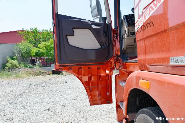 FAW Jiefang Qingdao JH6 Heavy Truck Linghang Edition 460hp 8X4(12 wheels) 8.6m AMT Automatic Stake Truck (China VI) Cab (2) | 86Trucks