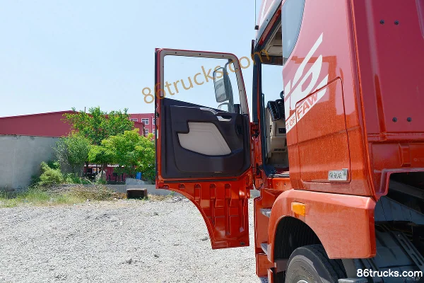 FAW Jiefang Qingdao JH6 Heavy Truck Linghang Edition 460hp 8X4(12 wheels) 8.6m AMT Automatic Stake Truck (China VI) Cab (1) | 86Trucks