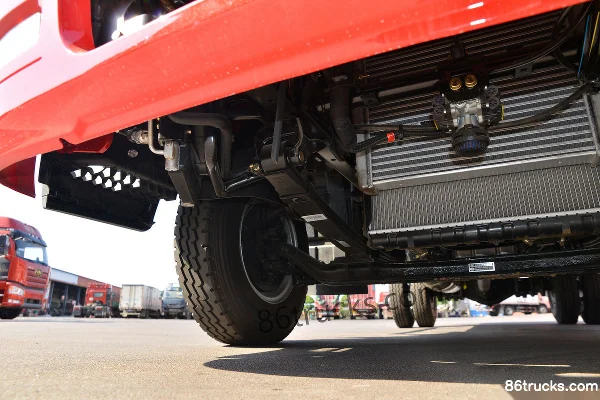 FAW Jiefang J6F 160 hp 4X2(6 wheels) 4.2m Single Row Flatbed Light Truck (China VI) Chassis (2) | 86Trucks