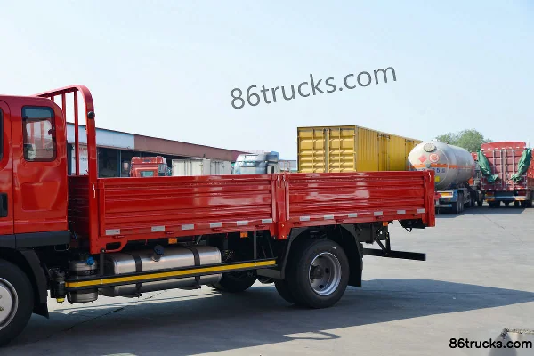 FAW Jiefang J6F Wide Body 160hp 4X2(6 wheels) 4.85m Semi-row Flatbed Light Truck (WLY 7-speed) (1) | 86Trucks