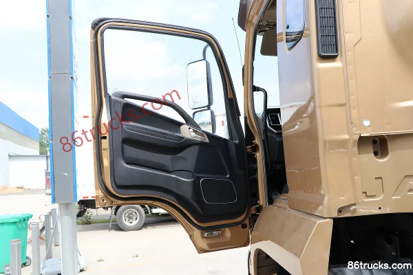 JAC Dewos T9 220 hp 4X2(6 wheels) 6.78m semi-panel stake truck (China VI) Cab (1) | 86Trucks