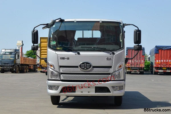 FAW Jiefang Lingtu 165 hp 4X2(6 wheels) 4.2m Single Row Flatbed Light Truck (WLY 6-speed) Exterior (2) | 86Trucks