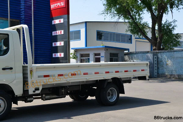 Foton Xiangling M2 version luxe 1,6 L 122 ch 4X2(6 roues) essence 3,3 m camion plateau simple cabine Carrosserie (1) | 86Trucks