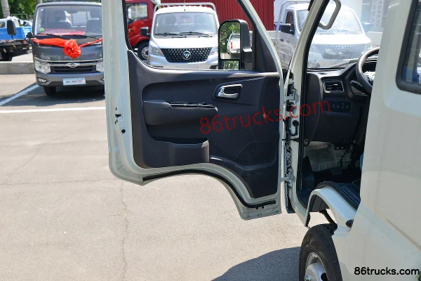 Foton Xiangling M2 Luxury Type 1.6L 122 hp 4X2(6 wheels) Gasoline 3.1m Single Row Flatbed Micro Truck Cab (2) | 86Trucks